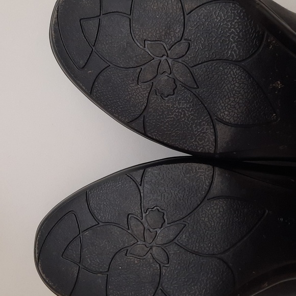 Clarks Soft Leather - Women's Dress Shoes - Size 10M - Picture 11 of 12